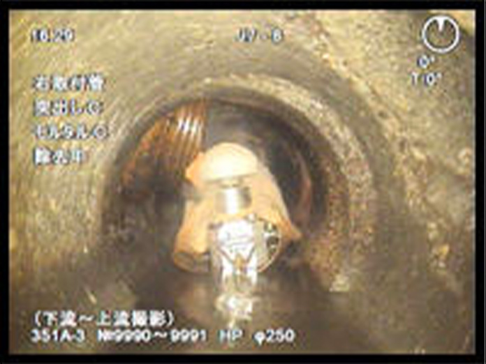 穿孔ロボット写真02